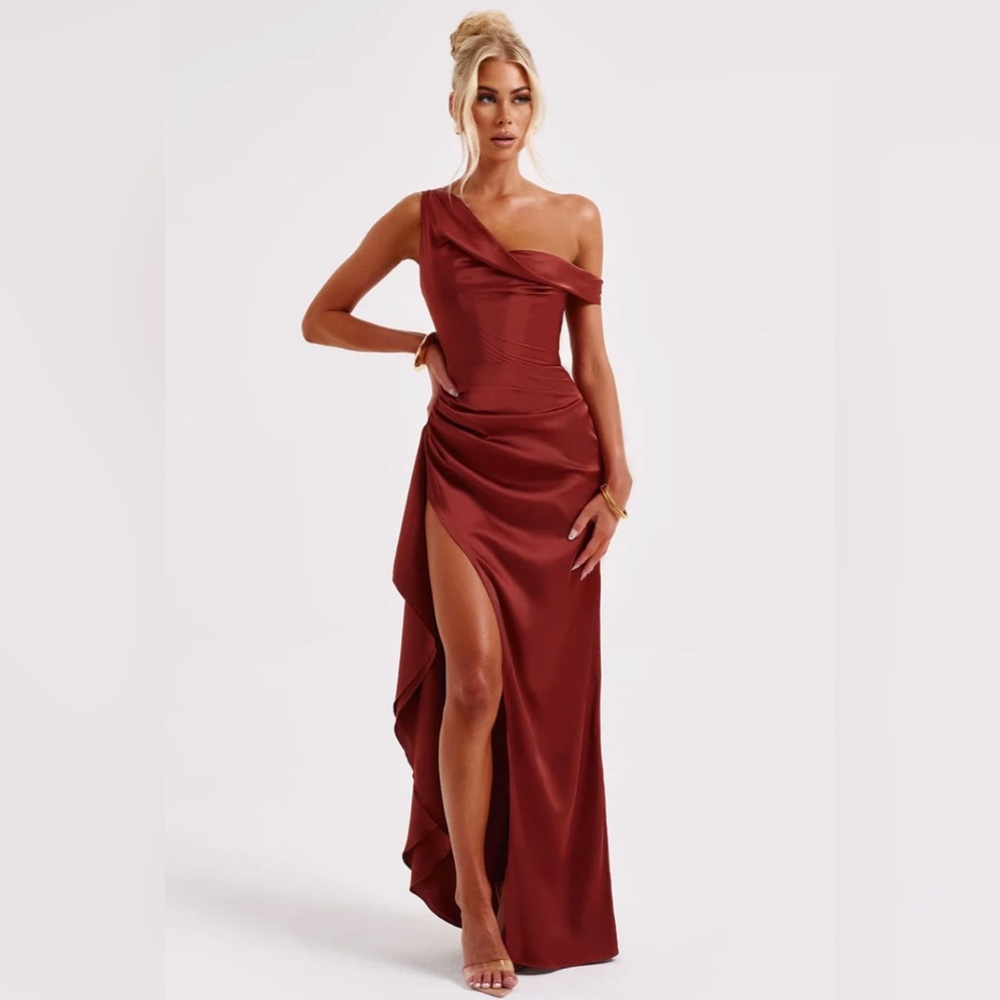 One-Shoulder Burgundy Maxi Dress with High Slit